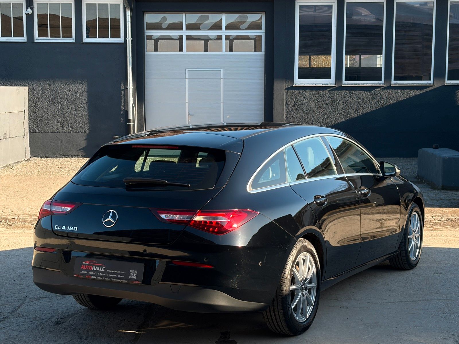 Fahrzeugabbildung Mercedes-Benz CLA 180 SB SHZ LKA MBUX CarPlay TEMP KLIMA Navi