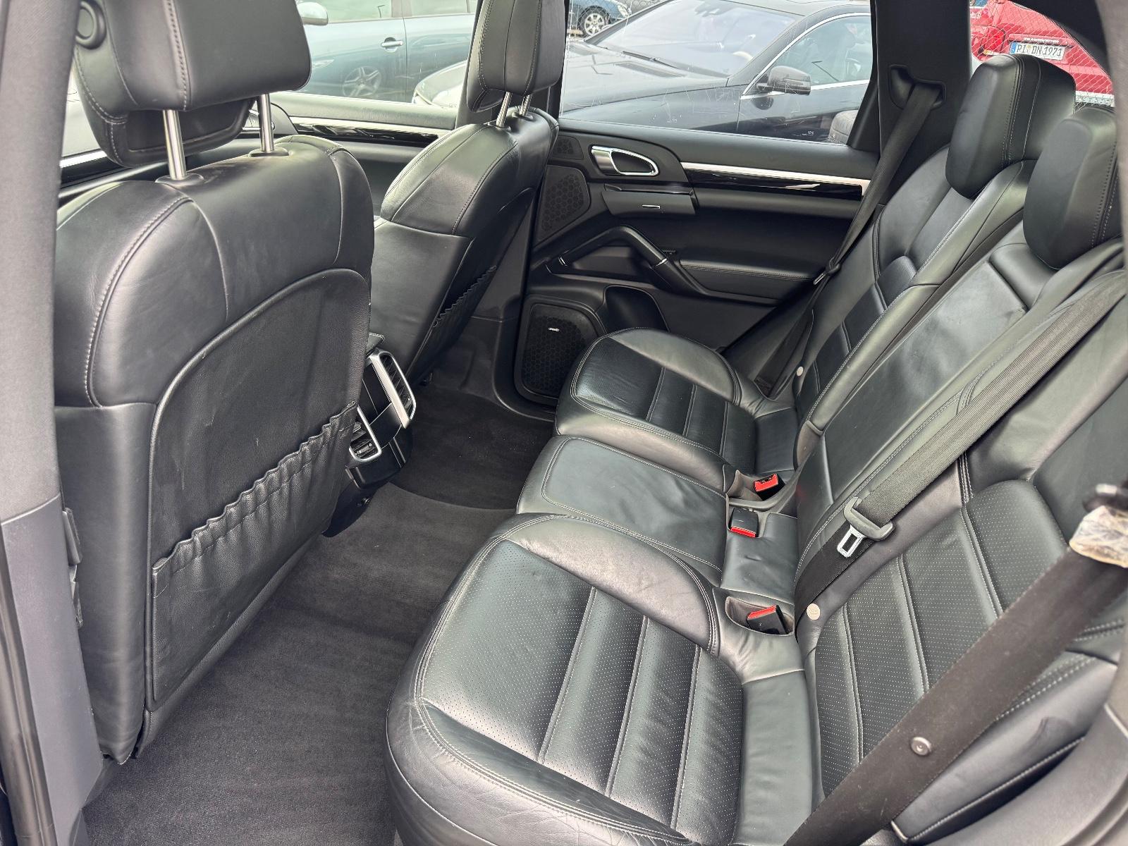 PORSCHE CAYENNE 3.0 V6 245ch 4X4 BVA - HAYON ÉLECTRIQUE - PACK SPORT - TOIT PANORAMIQUE