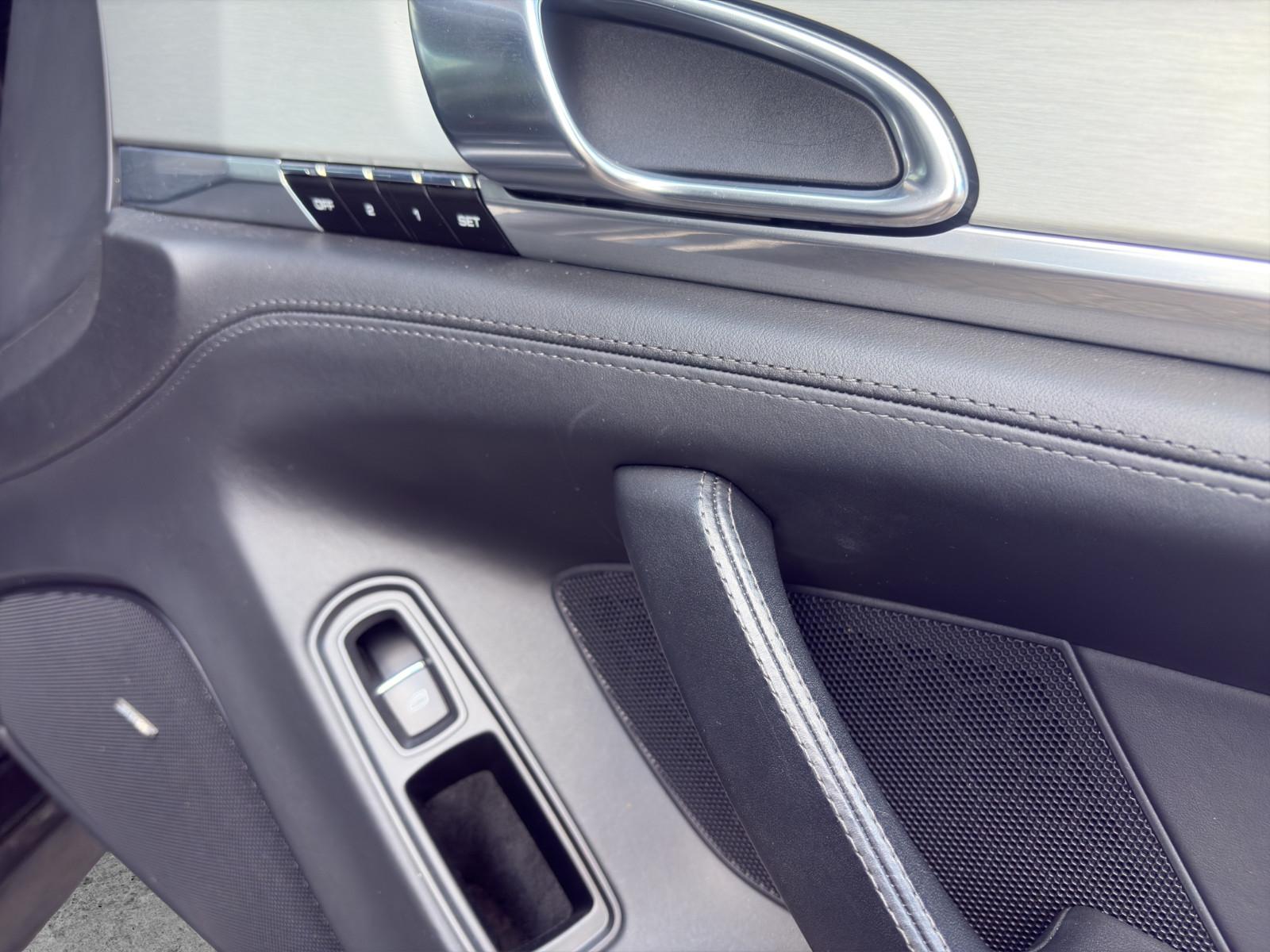 Porsche Panamera Turbo/Sport-Chrono/Schiebedach/Memory
