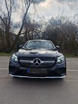 Mercedes-Benz GLC 250 4MATIC AMG Line Coupé Autom. AMG Line - Mercedes-Benz GLC 250 mit Benzin-Antrieb: Coupe, Automatik