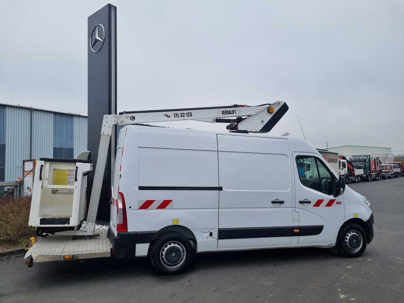 Fahrzeugabbildung Renault Master 2.3 dCi / VERSALIFT ETL-32, 12,5m