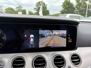 Fahrzeugabbildung Mercedes-Benz E 220 d Lim. 4Matic AUt. Navi Burmester SHZ uvm.