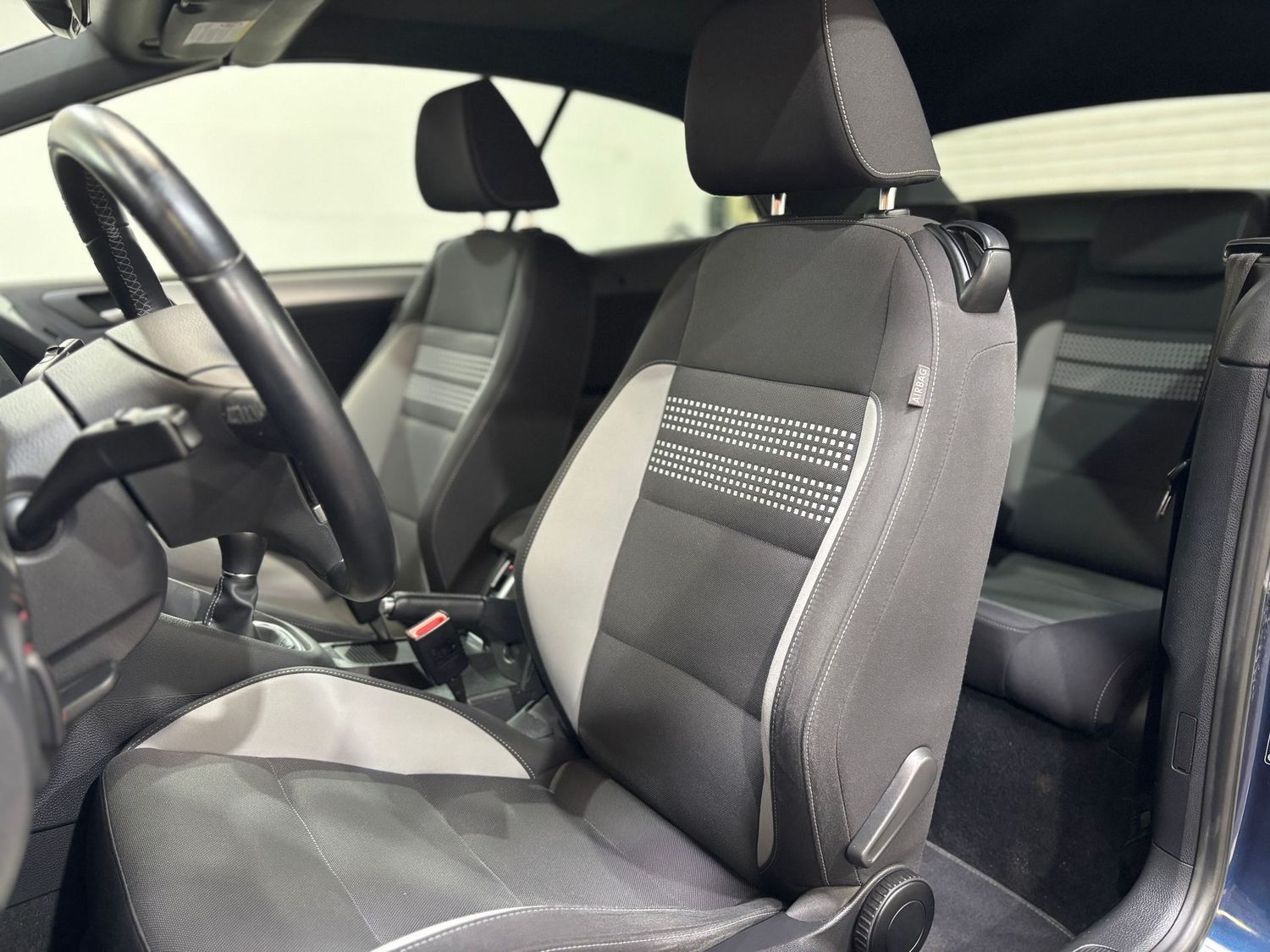 Fahrzeugabbildung Volkswagen Golf Cabrio 1.4TSI Life Klima#PDC#Tempomat