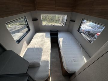 HYMER  ERIBA  HYMERCAR Eriba Novaline 495 GFKFahrradtrgBATTERAMBIENT