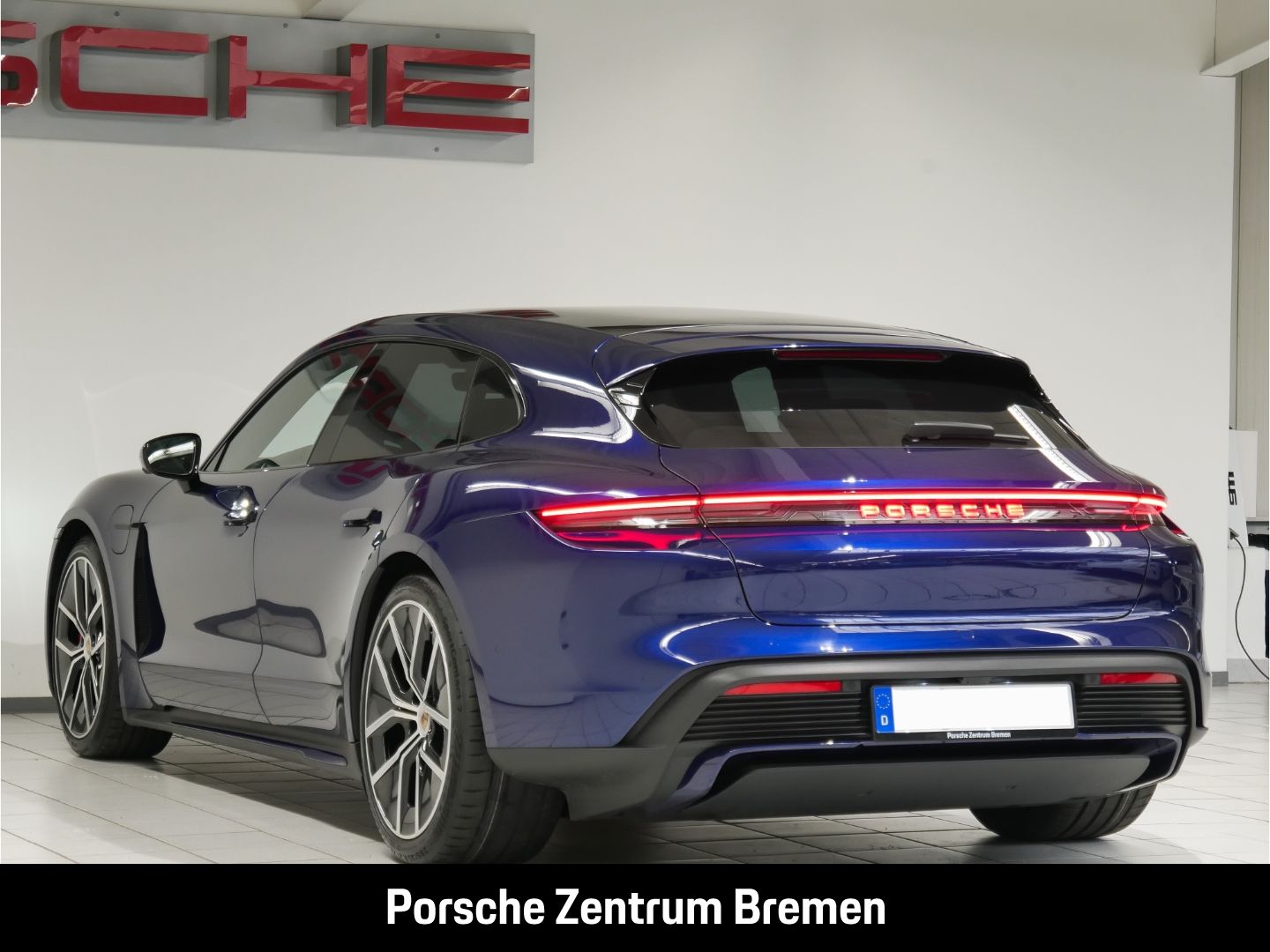 Porsche Taycan 4S Sport Turismo Black Edition Head-Up Di imagem 3