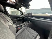 Volkswagen T-Roc 1.5 eTSI DSG R-Line PANO AHK MATRIX 4JGAR bei Autohaus Landmann & Maier OHG