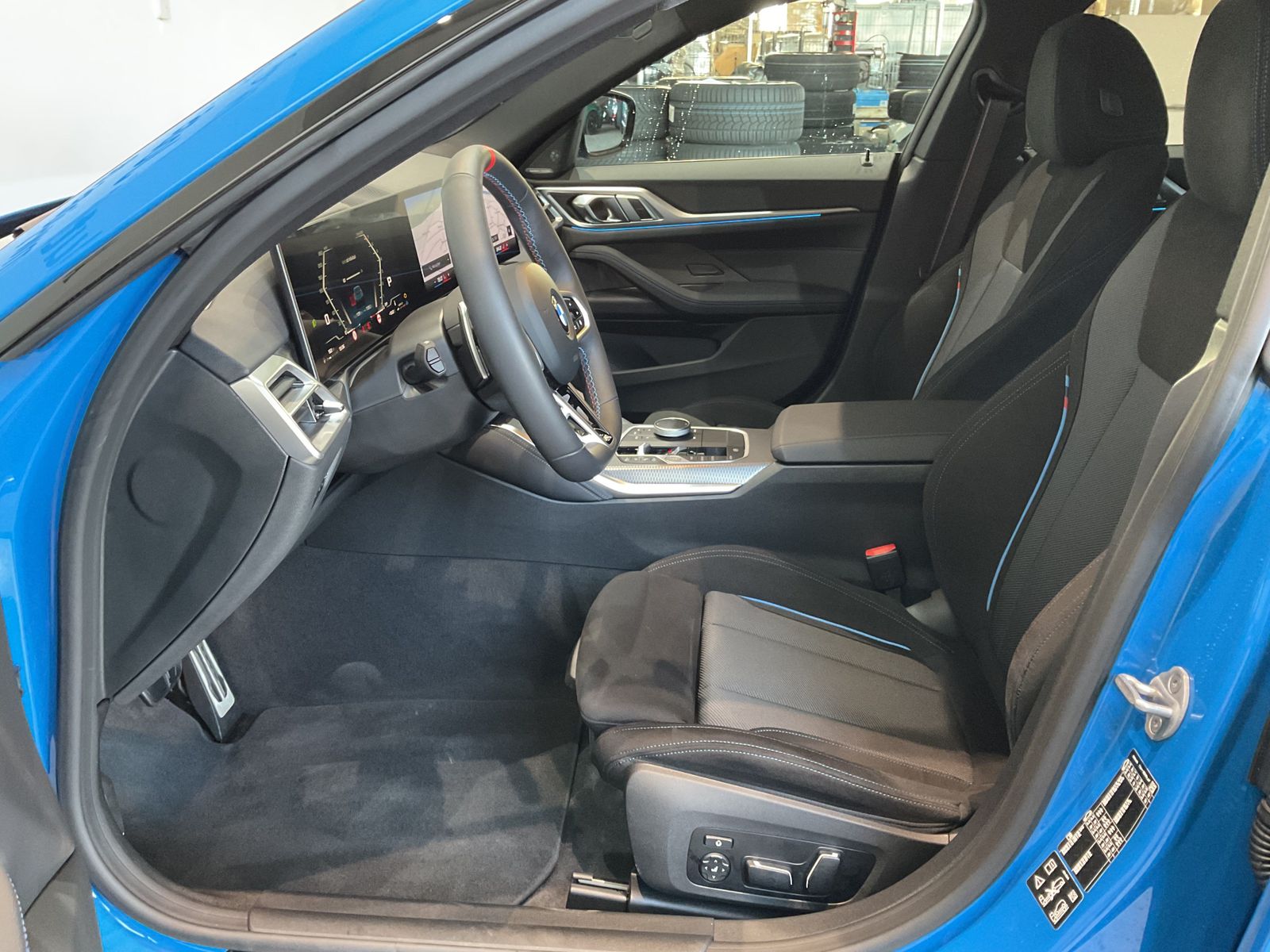 Fahrzeugabbildung BMW M440i xDrive M Sportpaket Pro, Standheizung, HKS