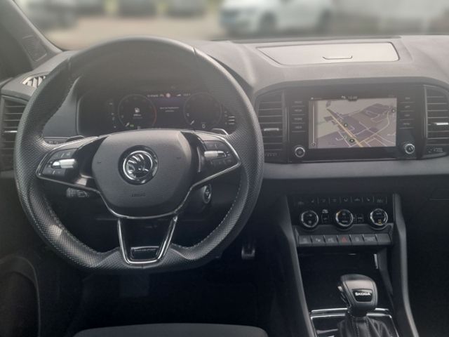 Fahrzeugabbildung SKODA Karoq 1,5 TSI DSG Sportline NAVI LED MATRIX AHK