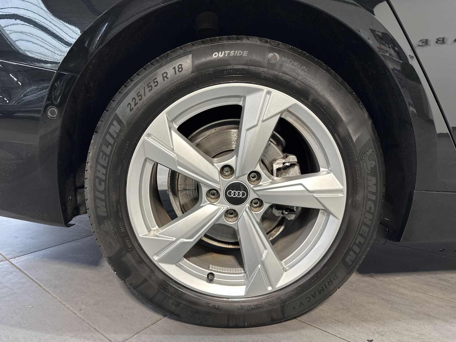 Fahrzeugabbildung Audi A6 Avant 35 TDI Sport NAV+LED+ACC+DSP+V-COCKPIT