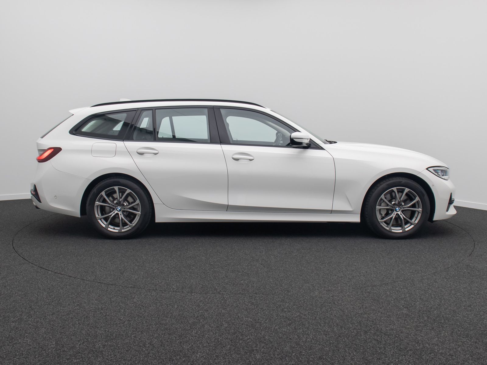 Fahrzeugabbildung BMW 330d xD Sport Line DAB Kamera Laser Panorama
