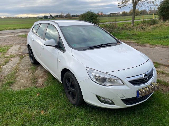 Opel Astra J Sports Tourer 1.7 CDTI