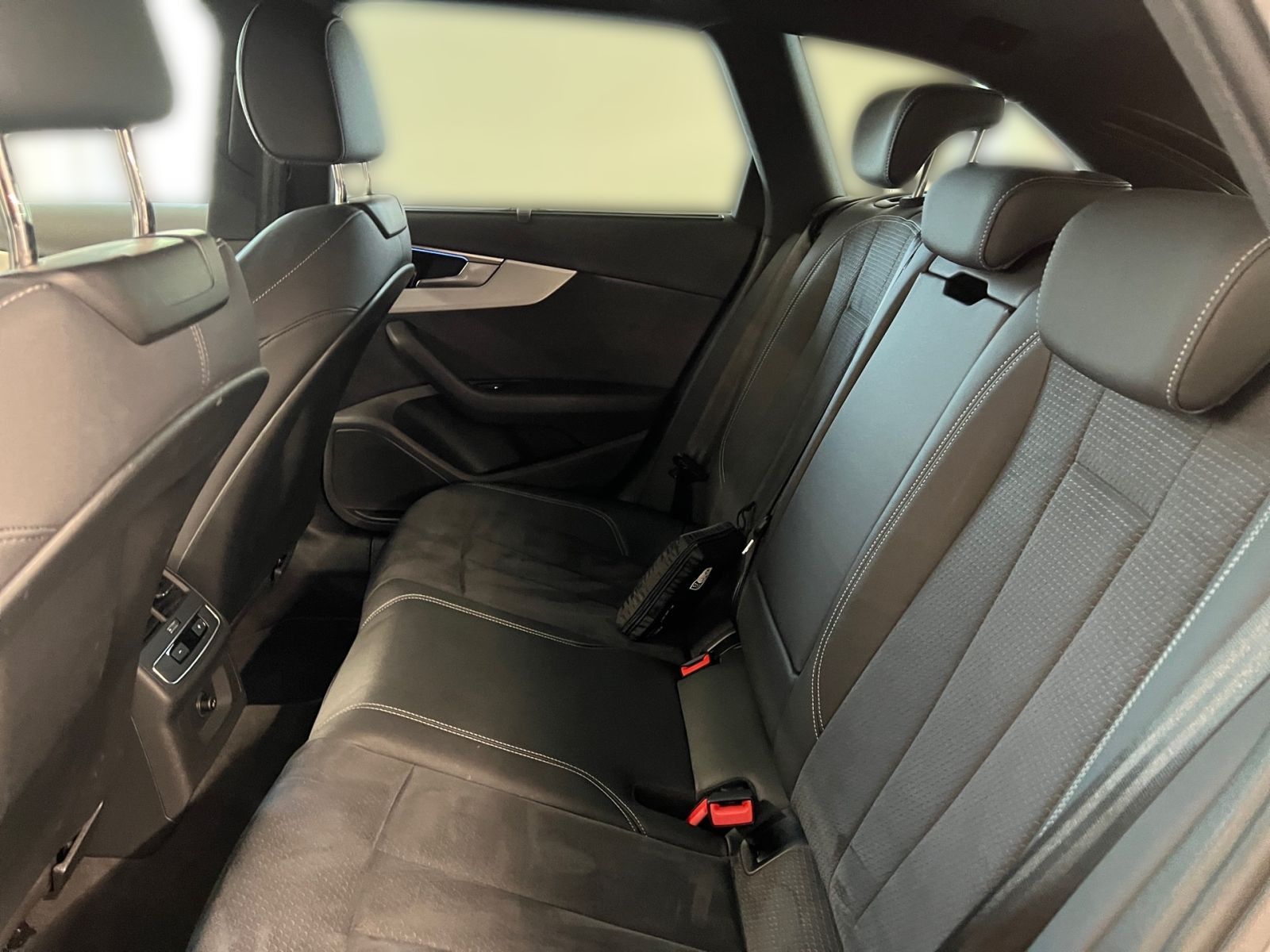 Audi A4 - Bild 10