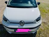 Volkswagen up! 1.0 Benziner (60PS) Baujahr 2019 - VW up! in Kiel