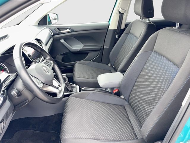 T-Cross UNITED 1.0 TSI DSG REAR VIEW R-LINE LED