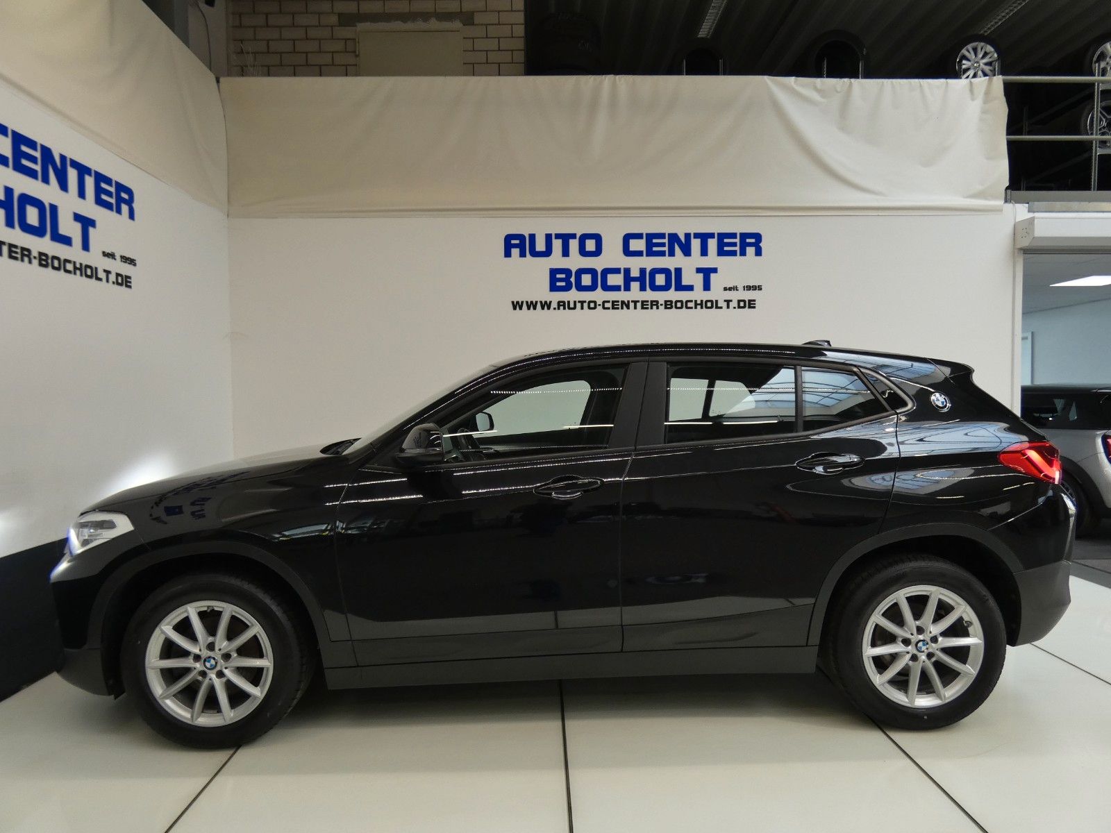 BMW X2 sDrive 18 i Advantage*Navi*HUD*Parktronic foto 15