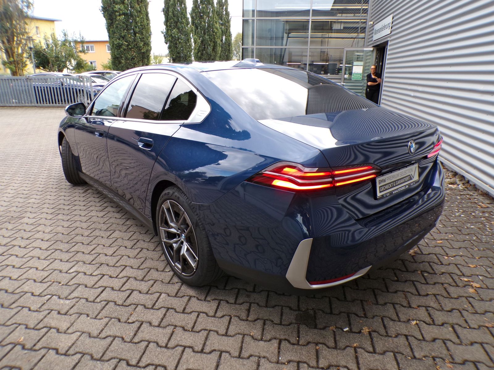 BMW 520d Lim. DriveAssiPro HiFi-h k 360° Standheiz foto 5