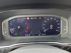 VW Touran R-Line 150PS DSG #ACC #NAVI #IQ. VW Touran R-Line 150PS DSG #ACC #NAVI #IQ.