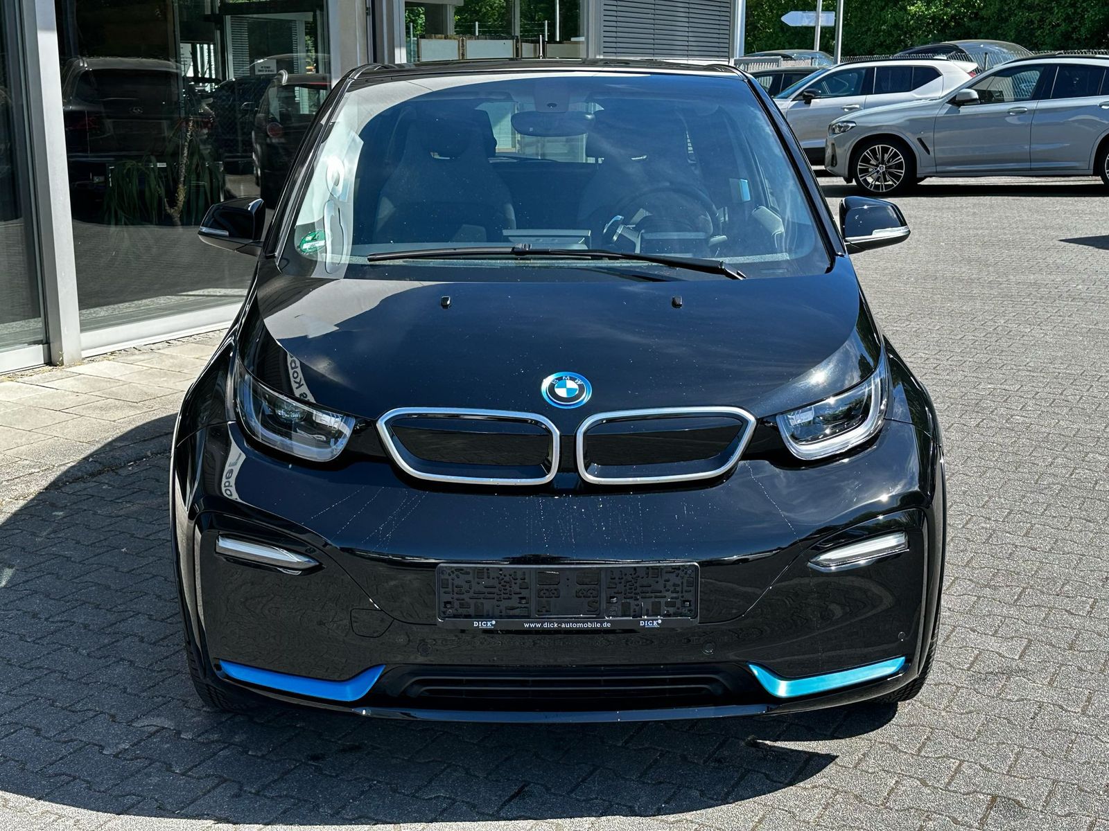 Fahrzeugabbildung BMW i3 s 120Ah PANO+NAVI+LED+SITZHZ+KAMER+TEMP+DAB+M