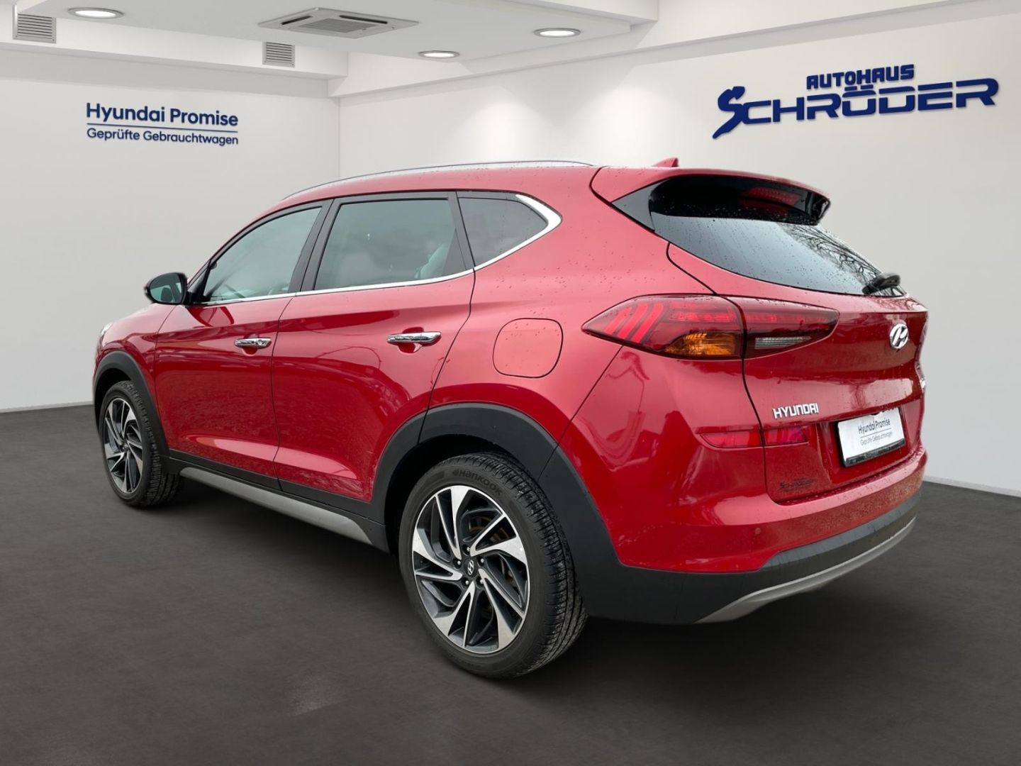 Fahrzeugabbildung Hyundai Tucson 1.6 CRDi 2WD Premium Automatik Navigation