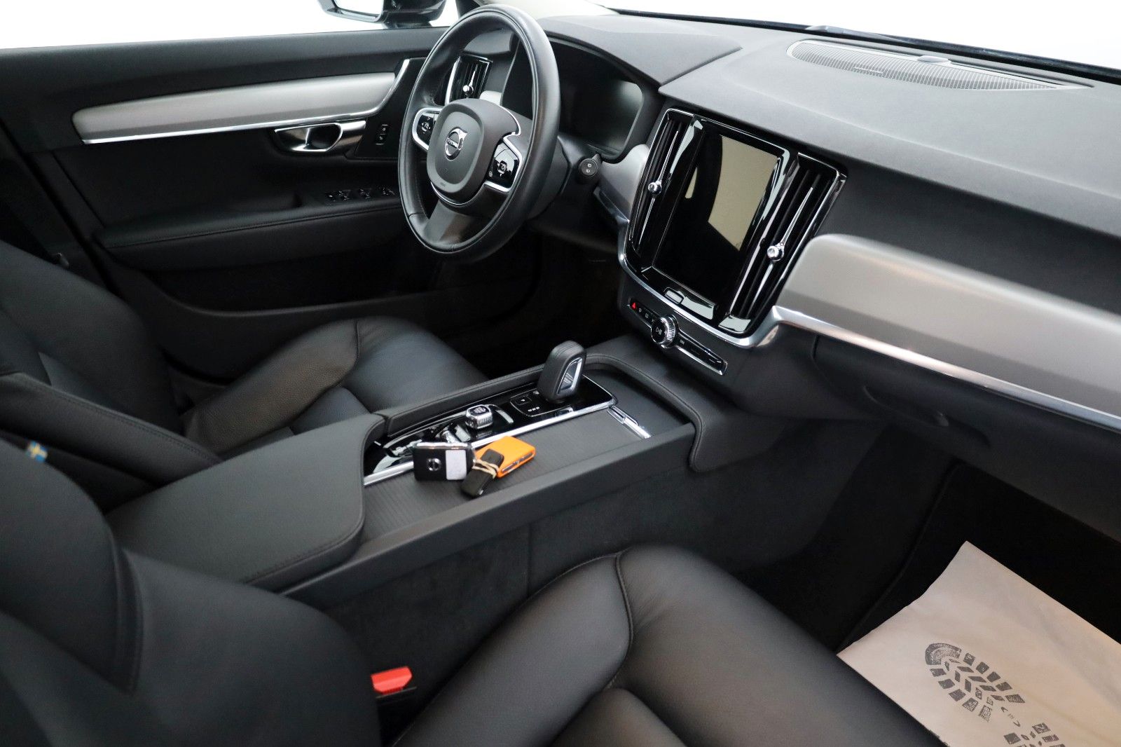 Fahrzeugabbildung Volvo V90 B4 Momentum Pro, Xenium-Pak, Leder, H&K, ACC