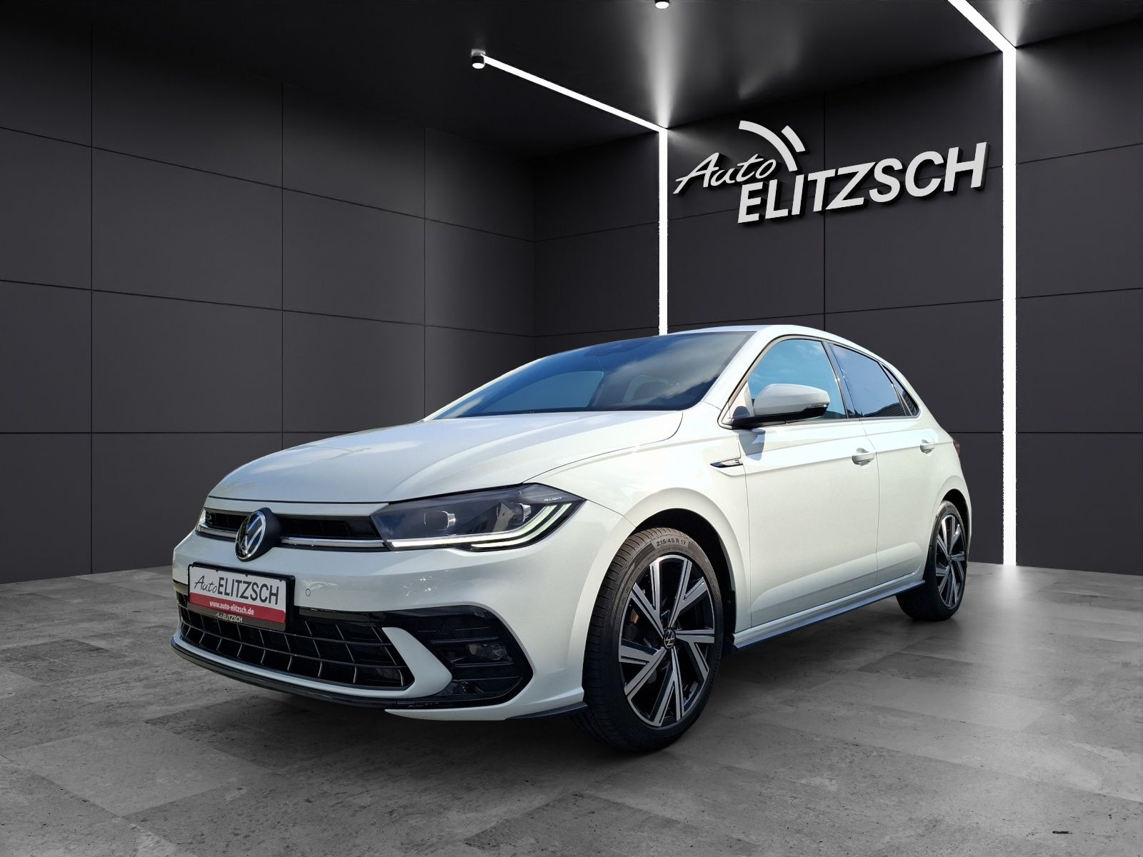 Fahrzeugabbildung Volkswagen Polo TSI R-Line DSG Matrix Navi AID ACC RFK SH