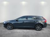 Volvo V60 T5 Momentum Standheizung FAM-P - Volvo V60: Allradantrieb