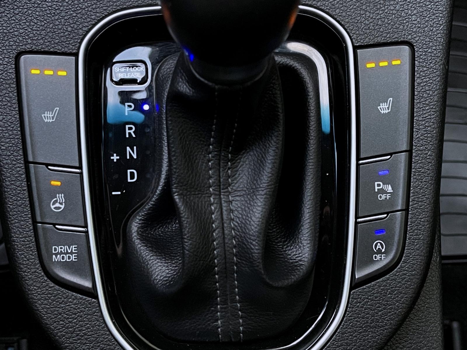 Hyundai i30 1,4 AUTOM. NAVI SITZHEIZ.SCHECKHEFT GARANTIE