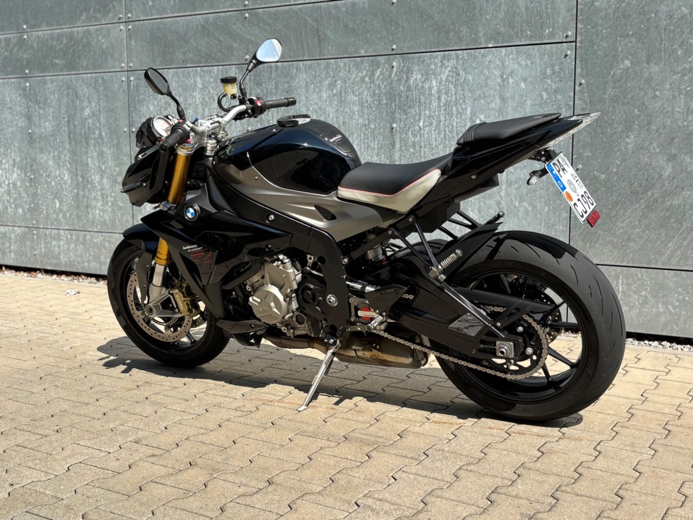 Fahrzeugabbildung BMW S 1000 R Sport- und Dynamik Paket Akrapovic, Frä