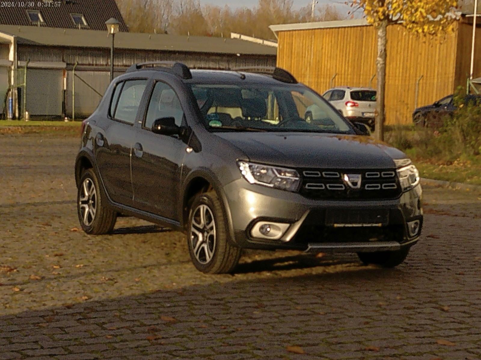 Dacia Sandero II Stepway Celebration PDC TÜV NEU 1HAND