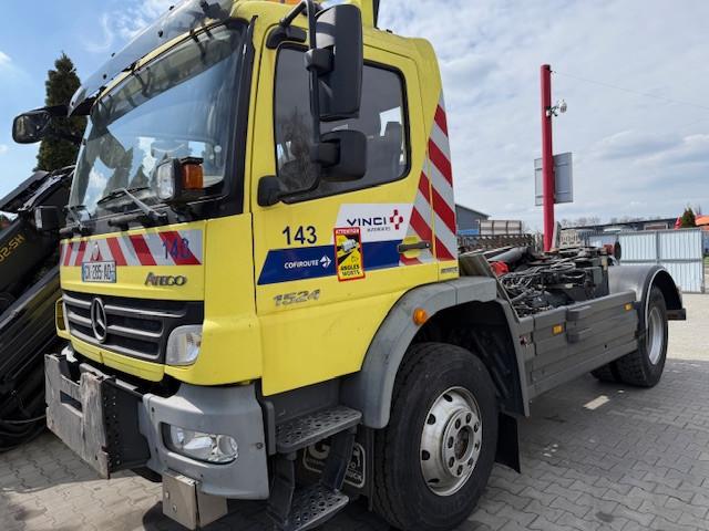Mercedes-Benz Atego 1524 4x4 hooklift