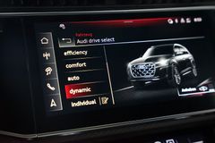 AUDI SQ7 TFSI | Pano | Carbon | HuD | B&O | Nardograu AUDI SQ7 TFSI | Pano | Carbon | HuD | B&O | Nardograu