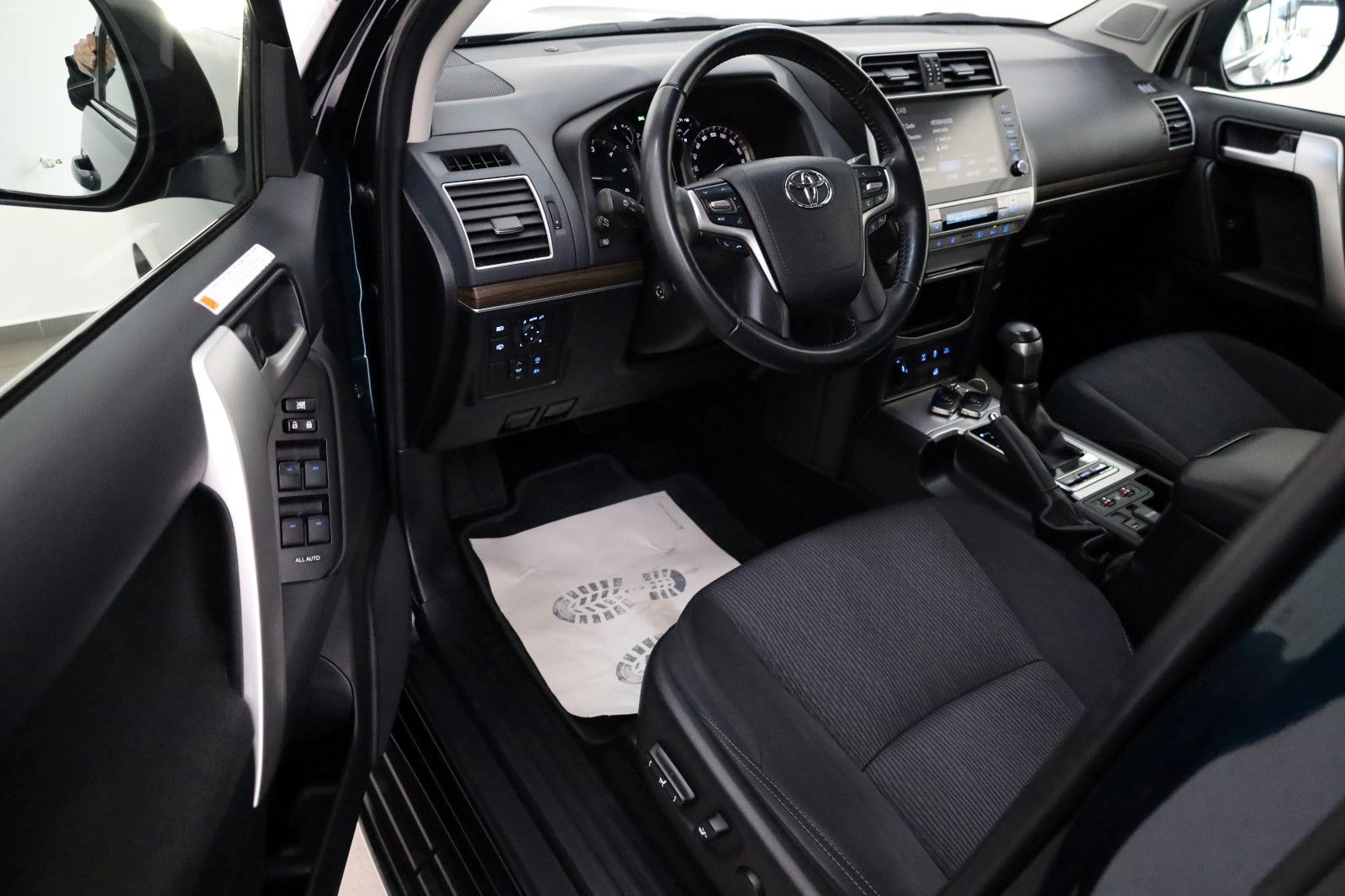 Fahrzeugabbildung Toyota Land Cruiser Executive,Aut.,LED,Kamera,ACC,AHK