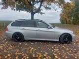 BMW 320i Touring MOTOR NEU - BMW 320 aus 2006: Kombi, 320i