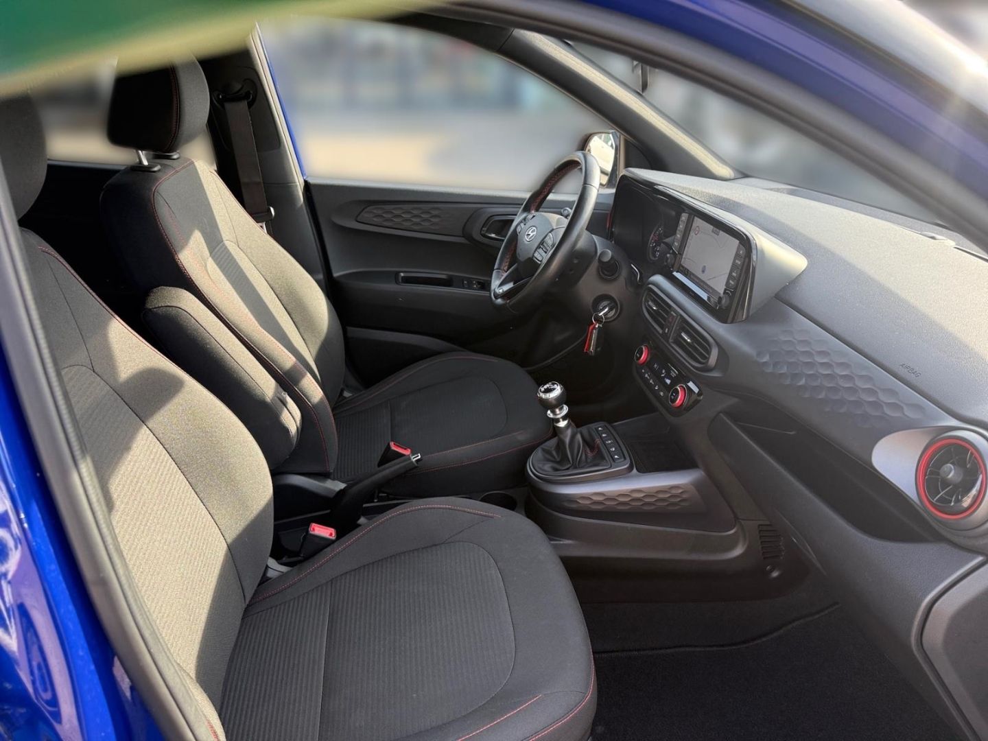 Fahrzeugabbildung Hyundai i10 EU6d (MJ22) 1.0 Benzin Turbo M T N Line Dach