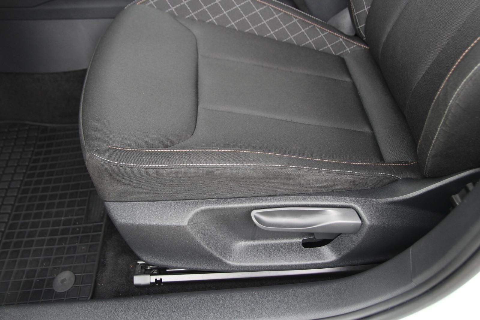 Skoda Kamiq Ambition 150PS  /LED/PDC/Tempom./1.Hand