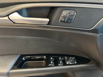 Ford Mondeo Turnier Titanium AWD *AHK*Kamera*Klima*BT