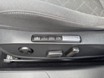 Volkswagen Golf - 12