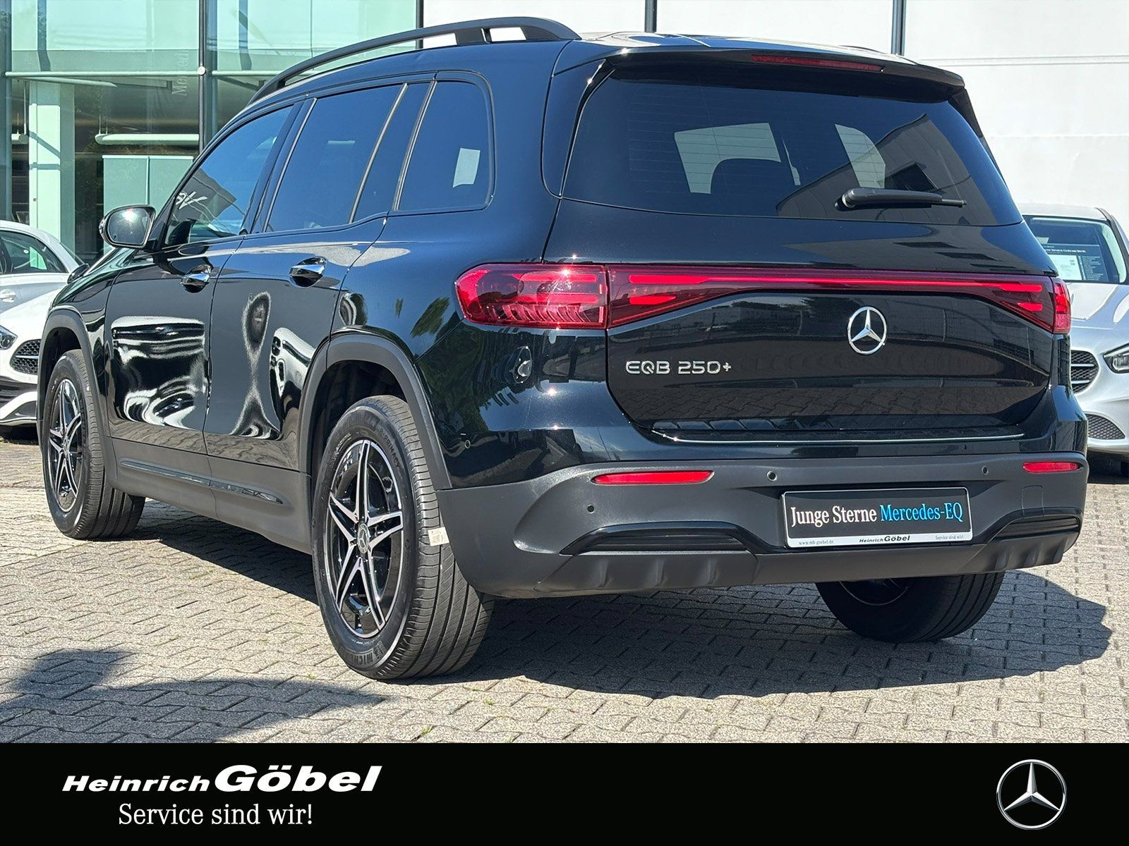 Fahrzeugabbildung Mercedes-Benz EQB 250+ AMG*FAP*360°KAM*HUD*BURMESTER*AMBIENTEB