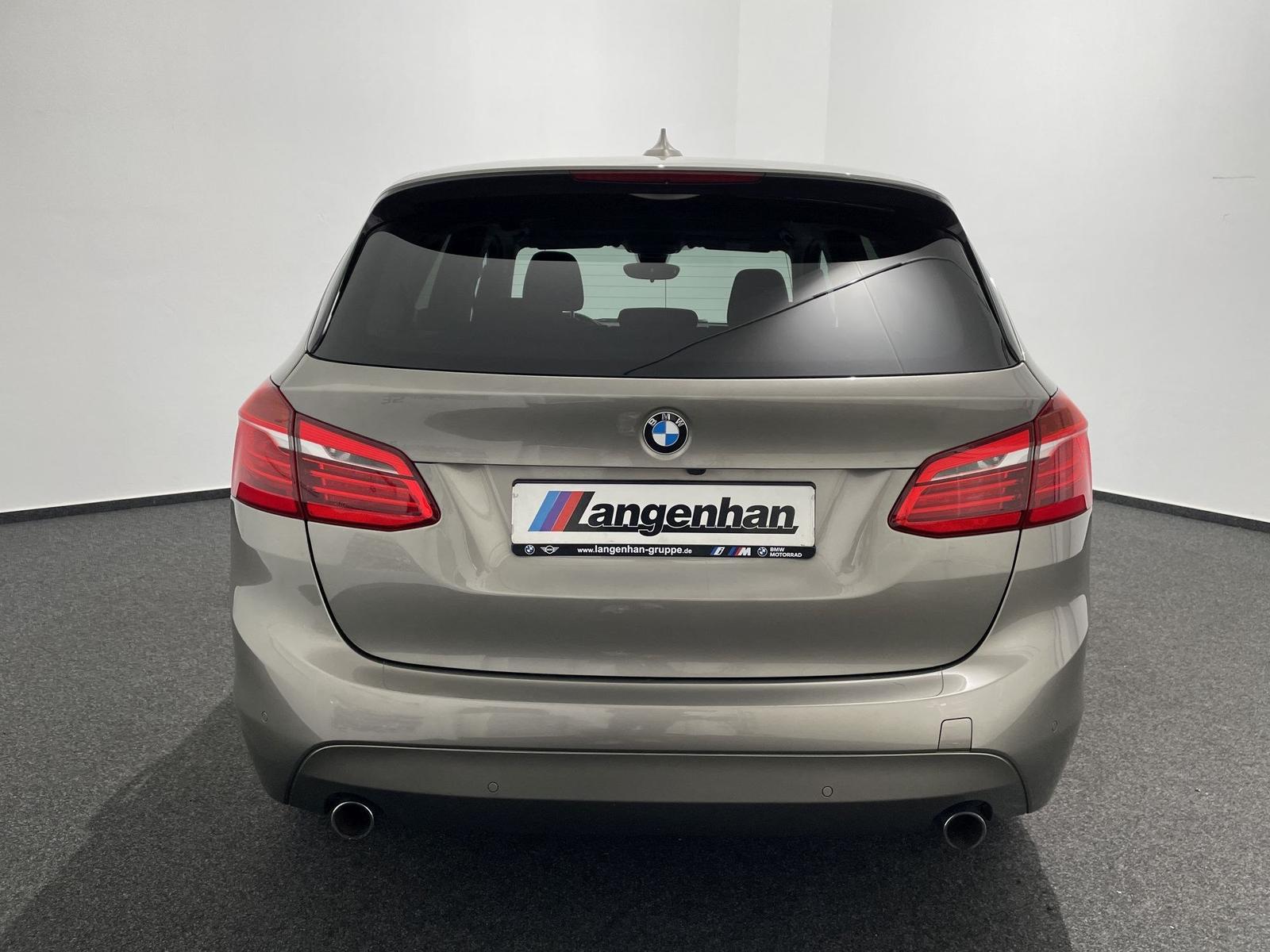 BMW 220i Active Tourer Advantage Tempomat AHK schw.