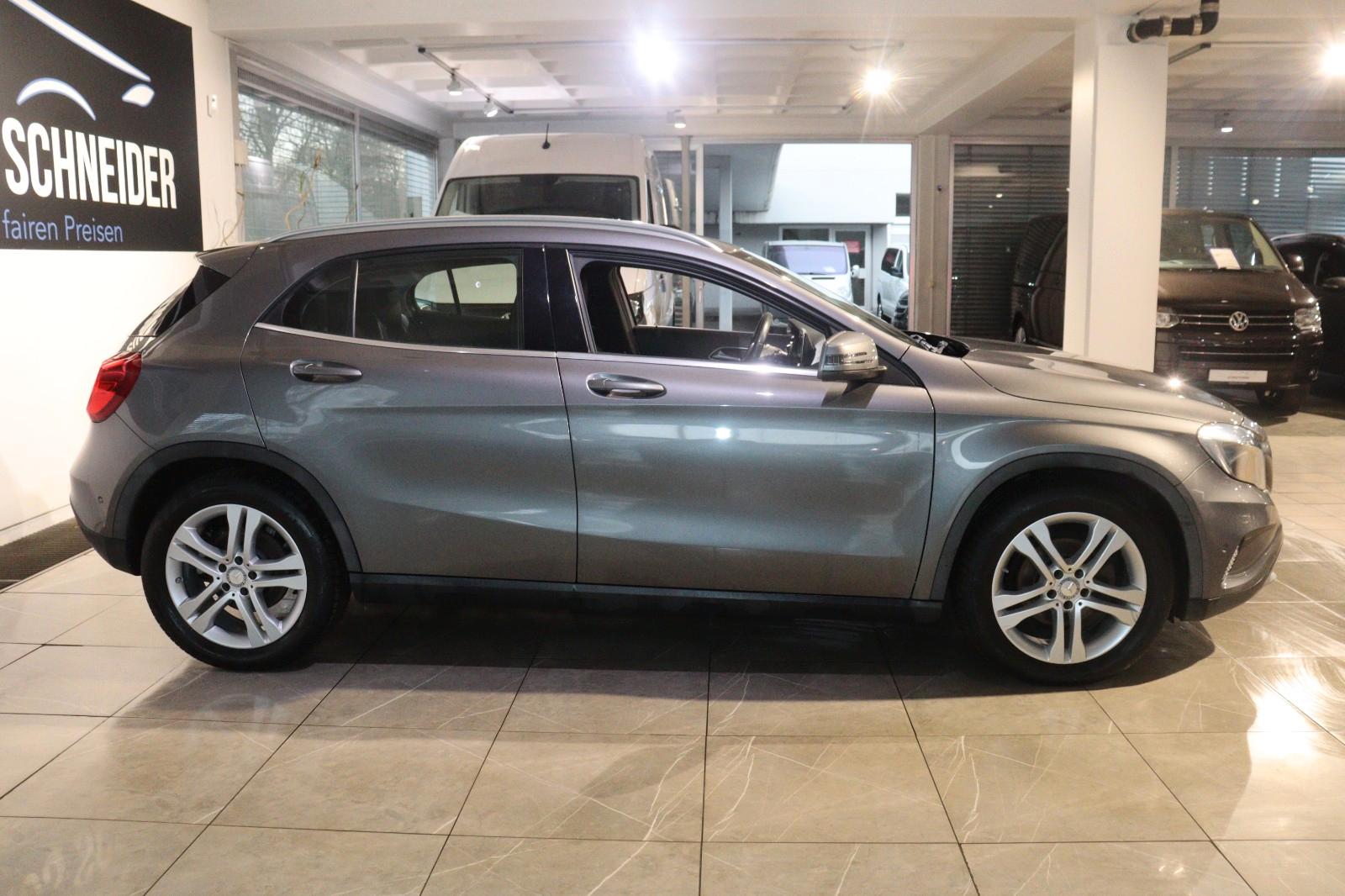 Mercedes-Benz GLA 200 *Erst 70tkm*Automatik*Navi*