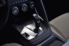 Fahrzeugabbildung Jaguar E-PACE  AWD Leder-Beige LED Kamera Mederian Ambi