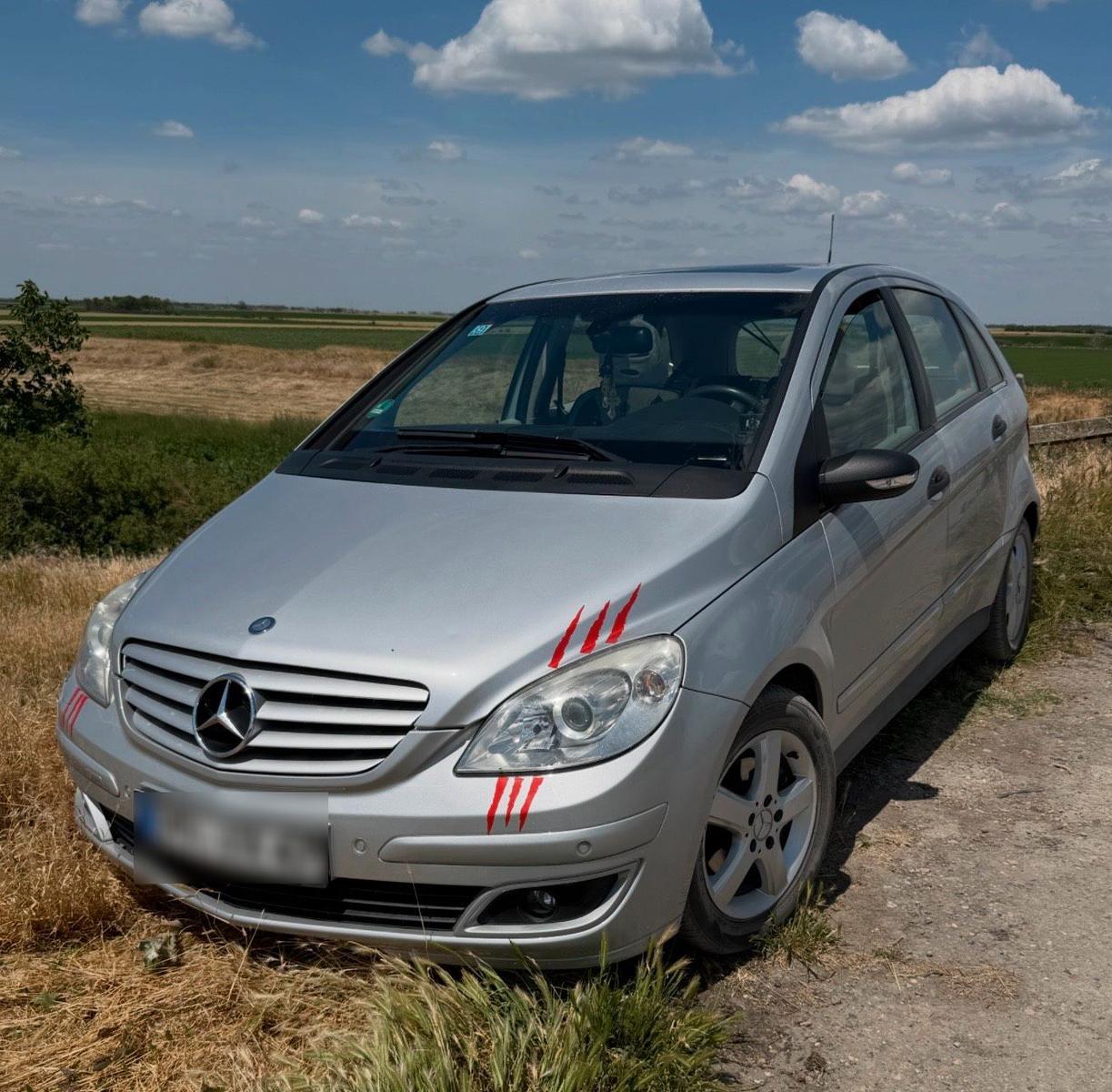 Mercedes-Benz B 200