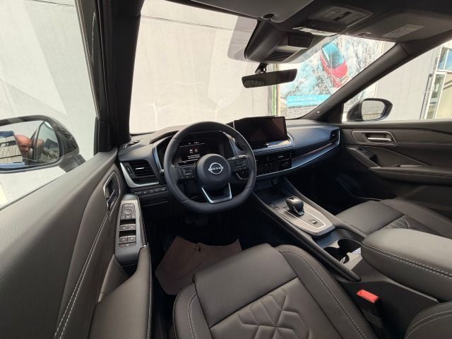 Fahrzeugabbildung Nissan Qashqai 1.3 DIG-T Xtronic Tekna PGD*Bose*MJ26