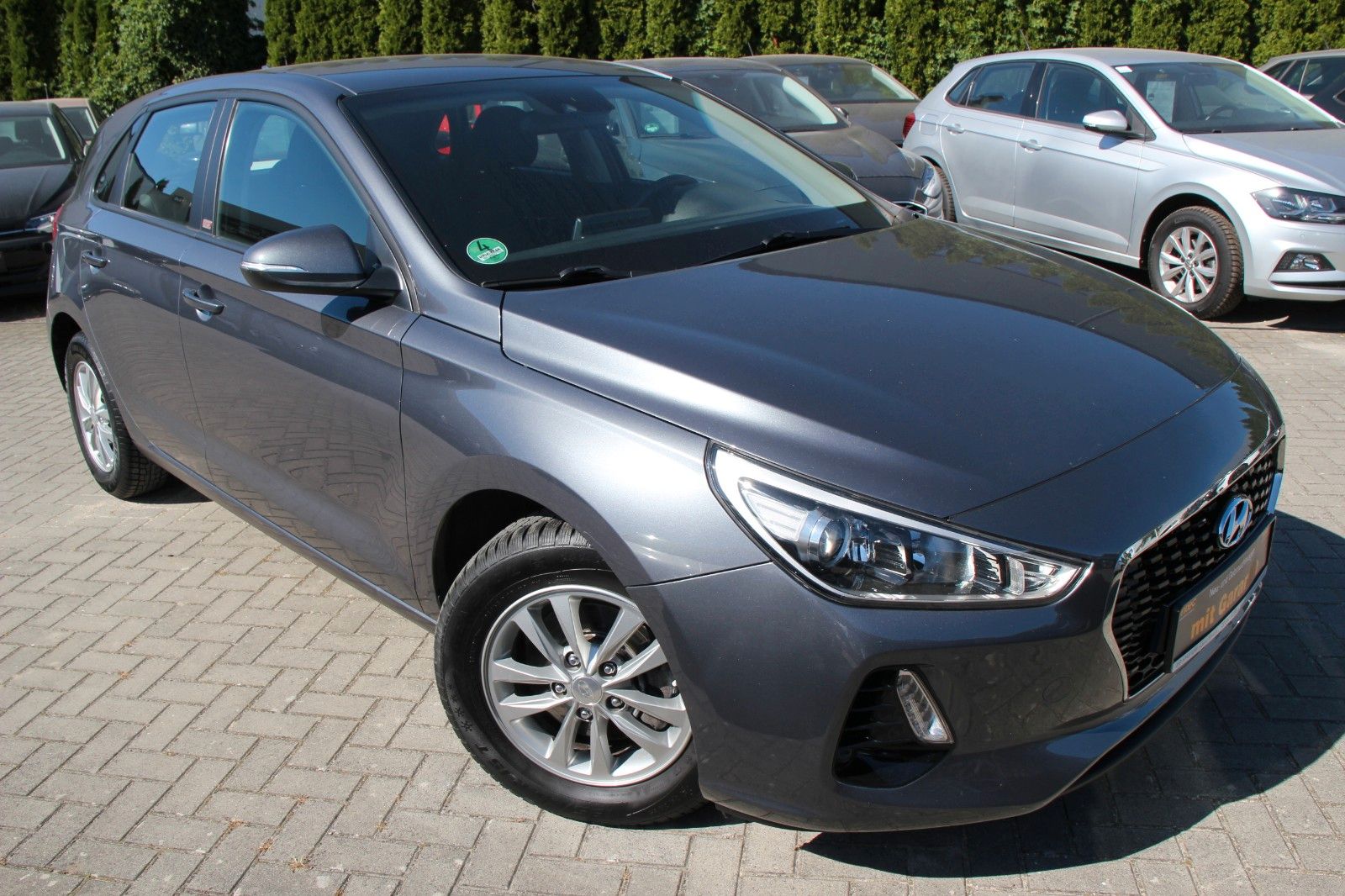 HYUNDAI i30