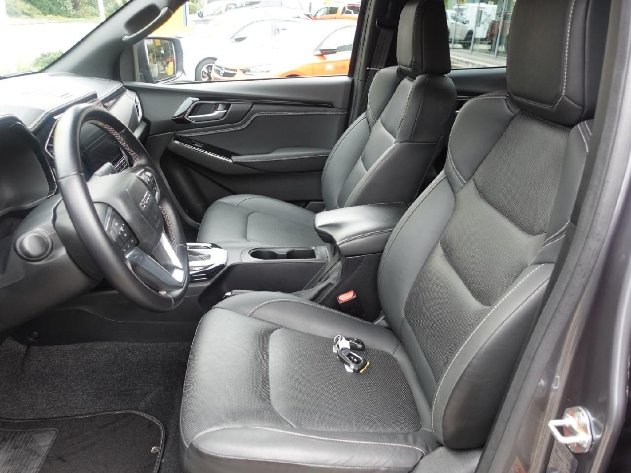 Fahrzeugabbildung Isuzu D-Max Double Cab V-CROSS