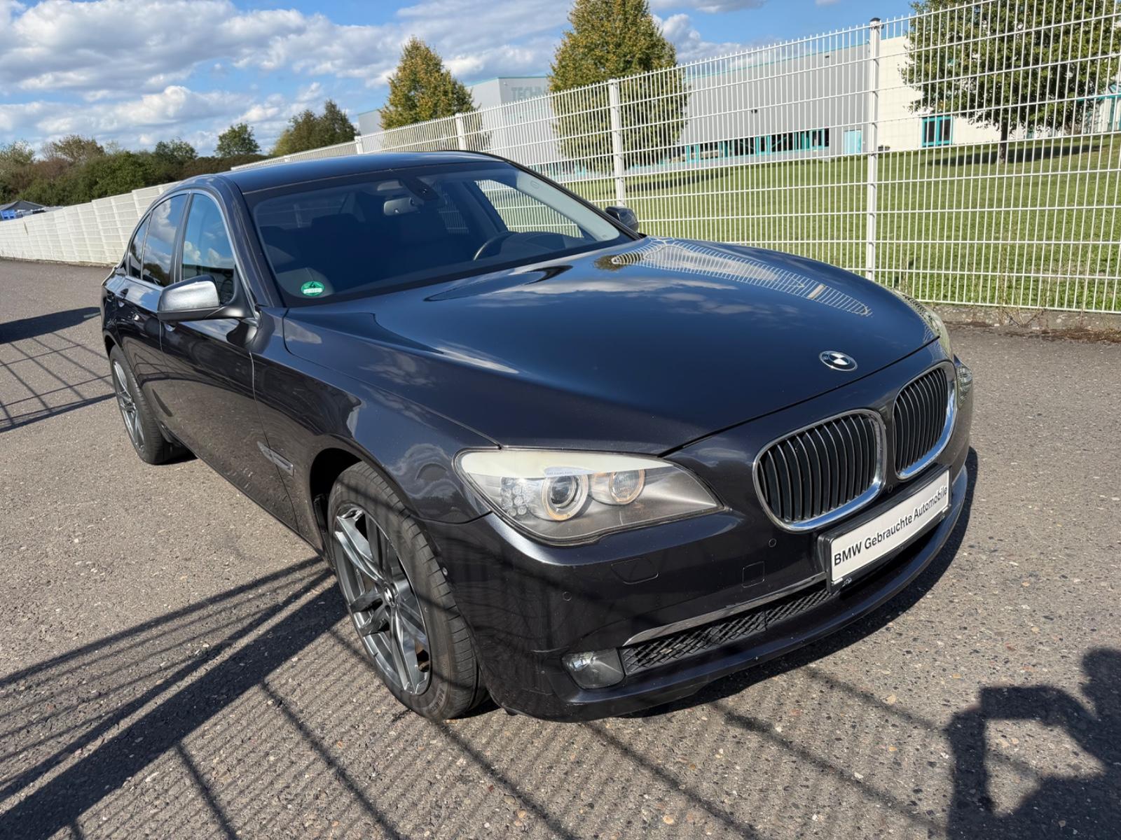 BMW Série 7 750Li xDrive | 408 ch | BVA | Affichage tête haute | Sièges ventilés | Caméras 360° | Portes Soft-Close | Cuir