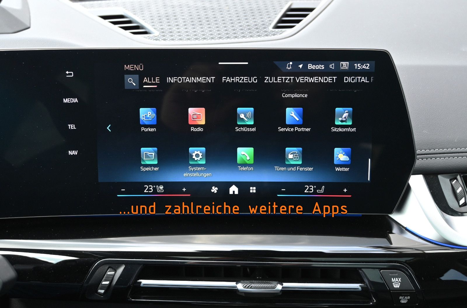 Fahrzeugabbildung BMW X1 xDr.23d xLine °ACC°AHK°HUD°H/K°MEMO°PANO°360°