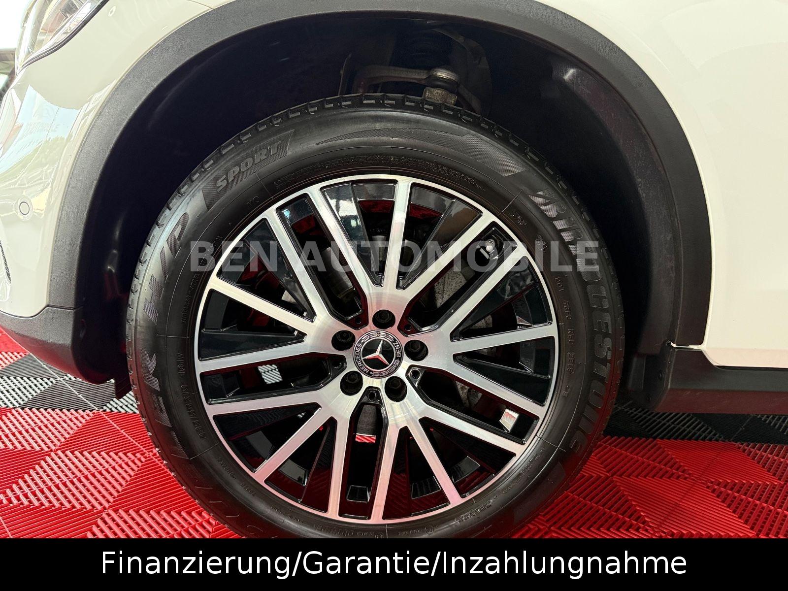 Mercedes-Benz GLC 300d 4Matic PANO+LED+RFK+AHK