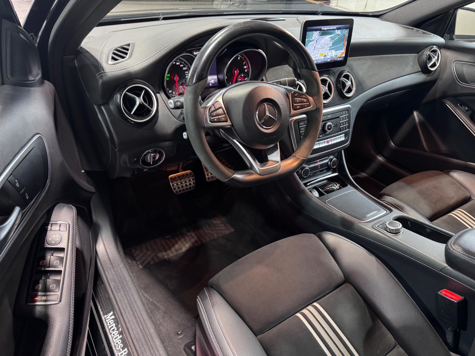 Mercedes-Benz A 200 AMG *Automatik*Navi*LED*