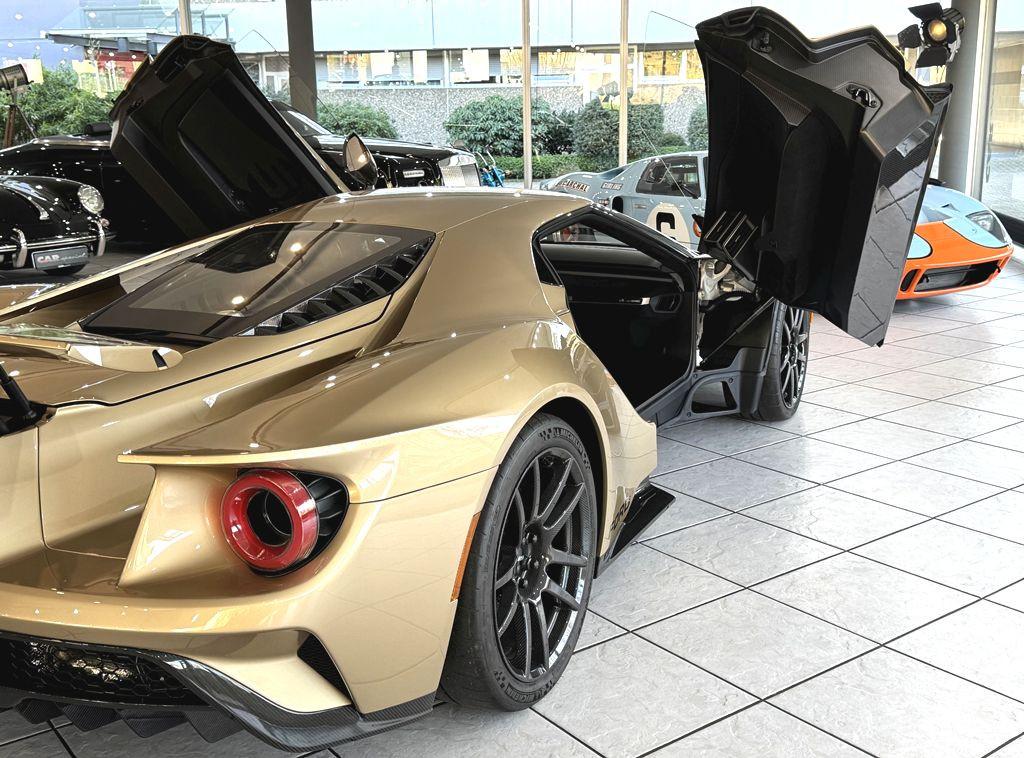 Ford GT  Holman Moody Heritage Edition  1 of 21